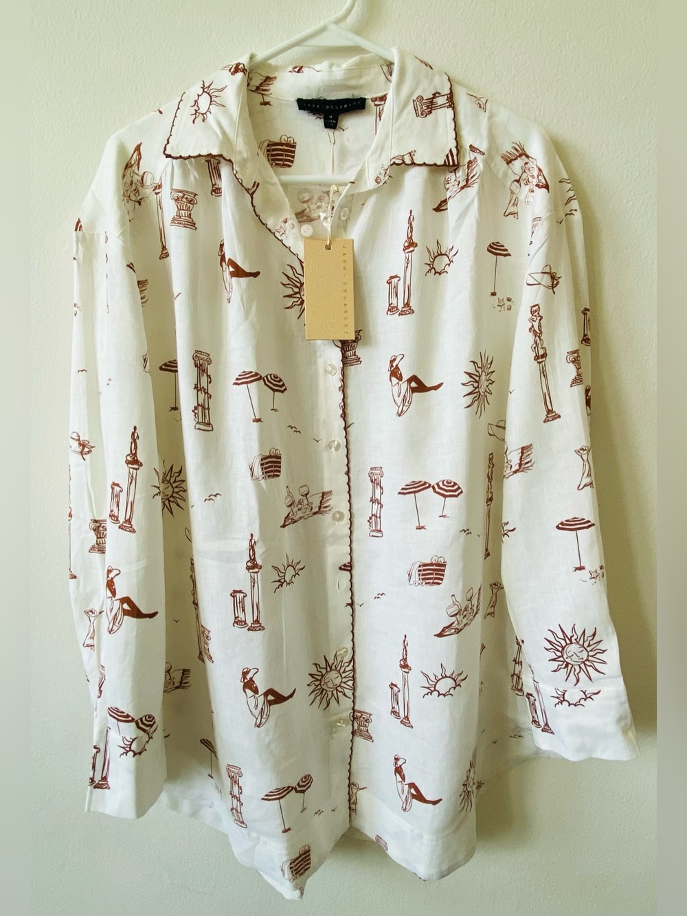 NWT  Artistic Print Button Front Blouse Size M